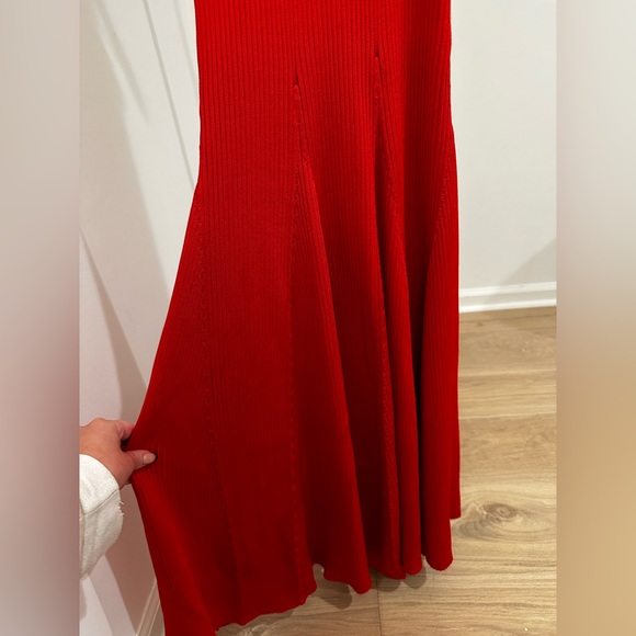 Carolina Herrera Red Gown - Picture 3 of 6
